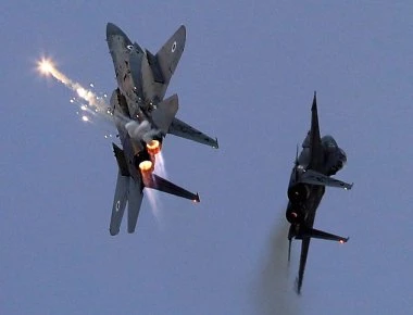 Ρωσικό υπουργείο Άμυνας: «Συστήματα S-200 της Συρίας κατέρριψαν ισραηλινό μαχητικό»